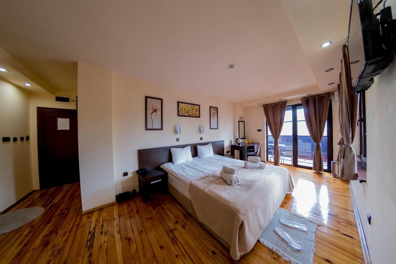 Hotel The Hill Veliko Tárnovo Exterior foto